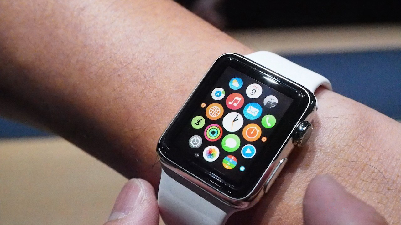 Trên tay đồng hồ thông minh đầu tiên của Apple – Apple Watch